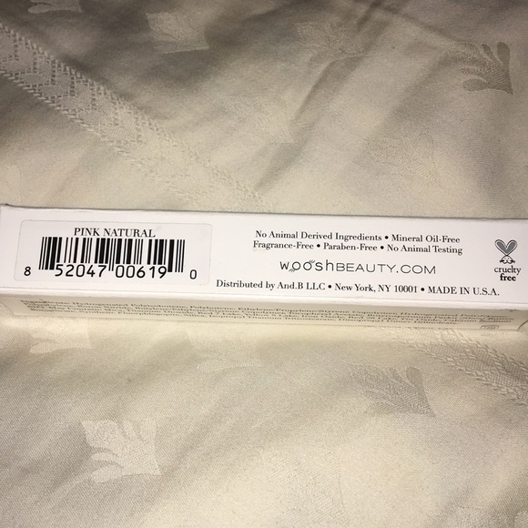 NWT Woosh Beauty Spin on Lip Gloss- Pink Natural - Picture 3 of 6
